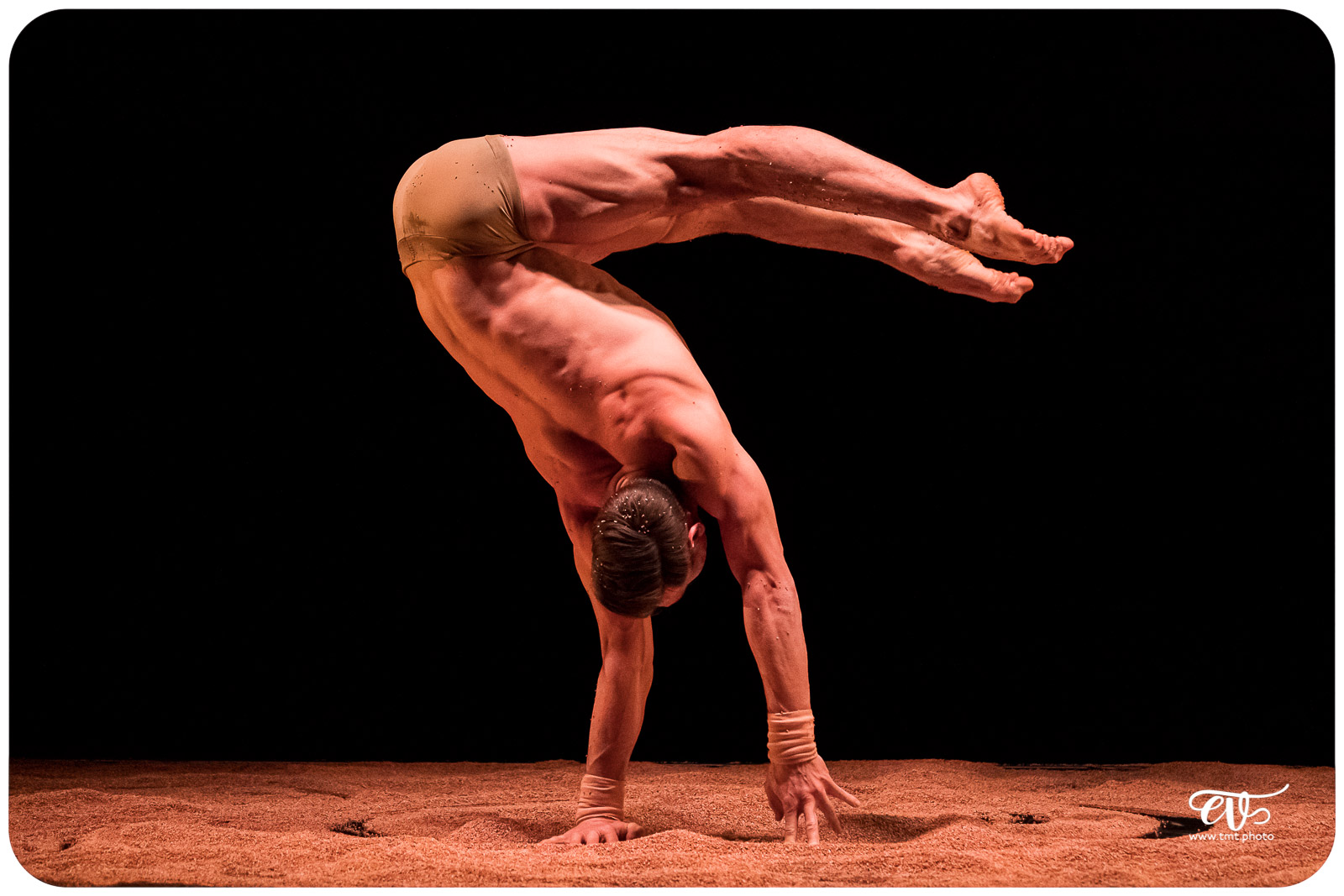 MY LAND (RECIRQUEL COMPANY)